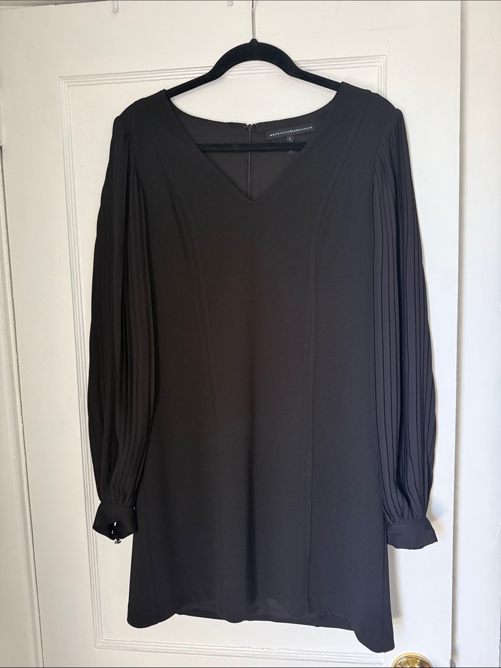 Women's Black Long-Sleeve Pleated-Sleeve Dress